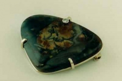 Gold Diamond & Jasper Brooch