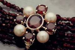 Gold Pearl & Garnet Pearl shortener/ Brooch
