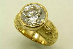 Gold & Diamond Ring