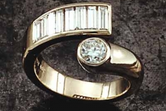 Gold & Diamond Ring