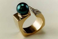Gold Platinum & Pearl Ring