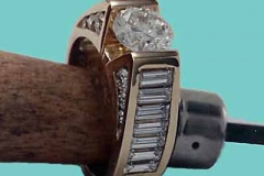 Gold & Diamond Ring
